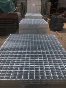 Mạ kẽm kim loại xe lăn Ramp Grating Thép Grating Ramp Grating, cấu trúc; Loại: hàn - Product Image 4