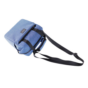 Sac Isotherme Chaud & Froid 28x21.5x13cm avec Fermeture Éclair et Poignée pour Usage Quotidien - Product Image 6