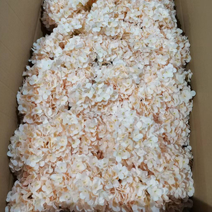 5 Rami di Ortensie Artificiali <span class=keywords><strong>Bianche</strong></span> Lunghe 48CM con Foglie per Decorazioni di Eventi, Feste, Matrimoni e Noleggio Aziendale - Product Image 5