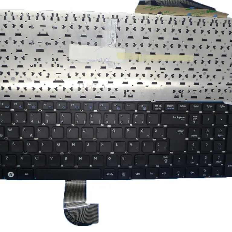 محمول لوحة مفاتيح سامسونج RF710 RF711 NP-RF710 NP-RF711 تركيا TR BA59-02848F 9Z.N6ASN.00T دون إطار