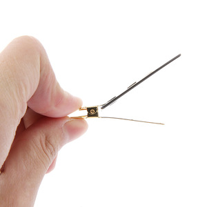 Pinces à cheveux WanMei 10 cm plaquées or légères en forme de feuille pour usage quotidien - Product Image 3