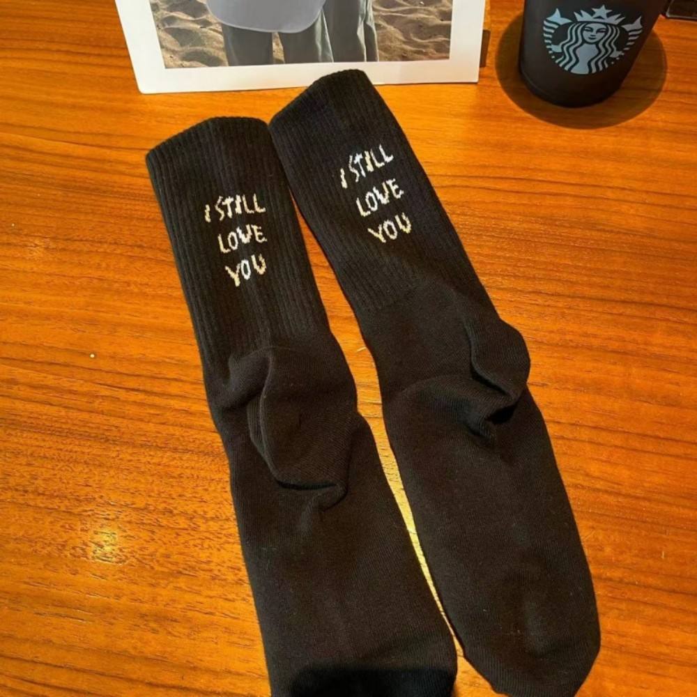 สีเทาเข้ม