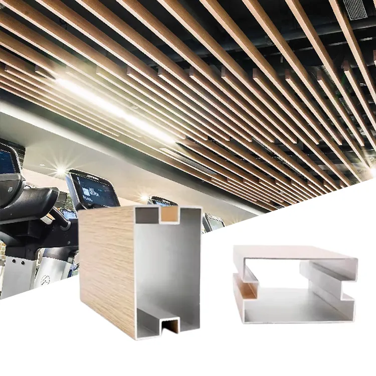 Fábrica al por mayor personalizado grano de madera techo decoración haz deflector aluminio tubo cuadrado Panel de techo para Hall