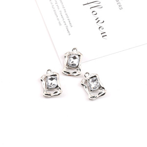 Pendentif carré irrégulier effet vague d'eau, en alliage de zinc avec sertissage clos en cristal noir, breloque unisexe pour bijoux DIY (bracelet, collier) - Product Image 3