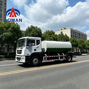 รถบรรทุกถังน้ำดับเพลิงแรงดันสูง 4x2 สำหรับทำความสะอาดถนน ควบคุมฝุ่น และรดน้ำต้นไม้ ผลิตในจีน - Product Image 1