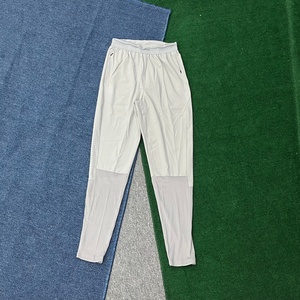 <span class=keywords><strong>Pantaloni</strong></span> da corsa da <span class=keywords><strong>uomo</strong></span> di alta qualità con inserti in rete e design <span class=keywords><strong>a</strong></span> costine sul polpaccio per palestra e allenamento all'aperto - Product Image 4