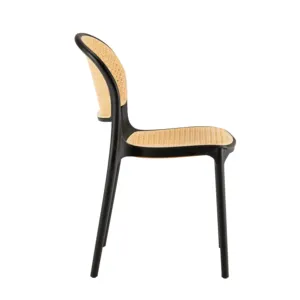 Vente en gros de chaise de salle à manger d'extérieur moderne et colorée meubles en plastique bon marché de haute qualité