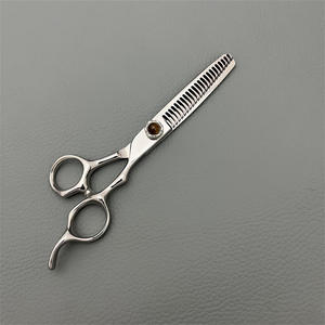 Ciseaux de coiffure CNC VG10, 6 pouces, ciseaux à effiler pour styliste, lame en acier inoxydable pour droitier - Product Image 1