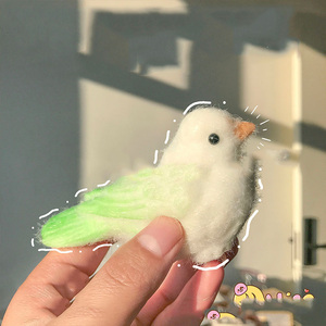 Nouveauté 2025 : Jouet anti-stress sensoriel silencieux, doux, rebondissant et collant, en forme d'oiseau moelleux, format de poche, pour adolescents et adultes - Product Image 1