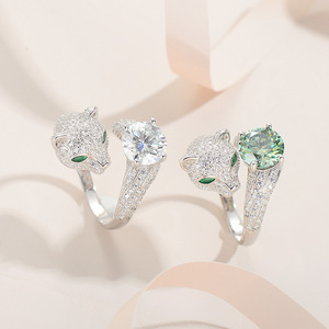 Pyq Mới Hợp Thời Trang Leopard Hình Dạng Chất Lượng Cao D Màu Sắc Có Thể Điều Chỉnh Vòng 2ct Màu Xanh Lá Cây Moissanite Vòng Cho Phụ Nữ Engagement Đảng - Product Image 4
