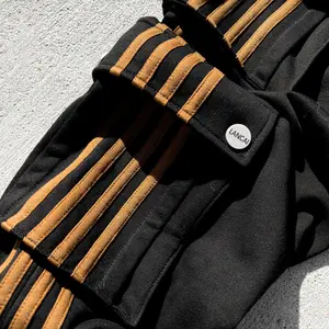Calças cargo masculinas personalizadas OEM de alta qualidade, botões de algodão pesados com estampa personalizada, bolsos de carga, calças listradas para homens