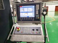 Vente chaude Usine Chinoise VU-700 CNC Centre D'usinage Vertical 5 Axes avec Table Rotative