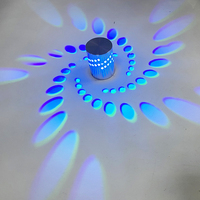 Lumière murale d'escalier LED en aluminium RVB, lampe murale intérieure pour la maison et le bureau, avec prix d'usine et lumière nocturne moderne élégante à télécommande
