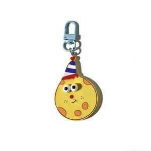 Adorables porte-clés en caoutchouc souple en forme de nourriture et d'étoiles - Breloques mignonnes pour sacs, accessoires de porte-clés pour la décoration de sacs/téléphones et cadeaux - Product Image 4
