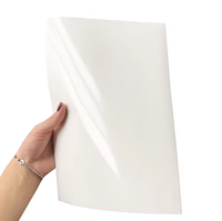 Étiquette autocollante en vinyle PET blanc brillant de qualité supérieure, imperméable, résistante à l'huile, taille et forme personnalisables, recyclable, respectueuse de l'environnement, en carton