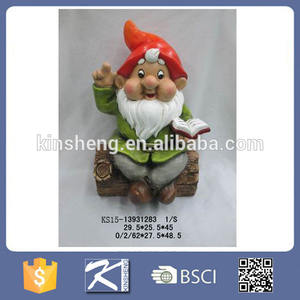 Gnomo da giardino in ceramica con lanterna nana di nuovo Design di alta moda con luce solare a fungo - Product Image 3