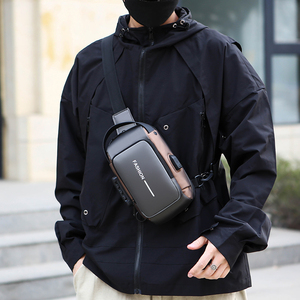 防水盗難防止ファッションPUハイキングチェストバッグUSBポート付き - Product Image 6