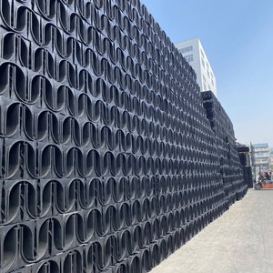 รางระบายน้ำสำเร็จรูปแบบเส้นตรงรูปตัวยู ทำจากเรซิน HDPE สำหรับลานบ้าน - Product Image 4