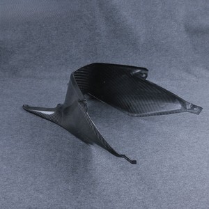 Cubierta de Tanque Central de Fibra de Carbono Seca 3K para KTM 1290 Super Duke R 2020+ - Product Image 5