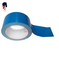 Ruban adhésif en tissu imperméable à une face, à base de caoutchouc thermofusible, haute résistance, pour la fixation des tapis et la fermeture des cartons
