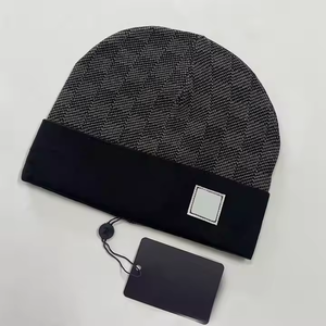Nuevo Gorro de Invierno de Lujo ZT 2026, Gorro de Punto Jacquard para Otoño e Invierno, Gorro de Lana de Diseño Reversible Multifuncional y Cálido - Product Image 5