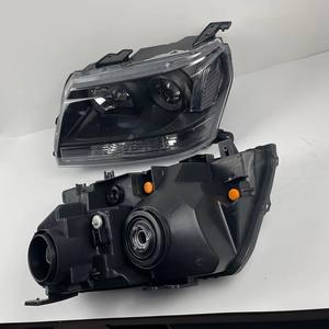 Coppia di Fari per Suzuki <span class=keywords><strong>GRAND</strong></span> <span class=keywords><strong>VITARA</strong></span> 35120-65J10 35320-65J10 dal <span class=keywords><strong>2005</strong></span> al 2011, Colore Nero - Product Image 2