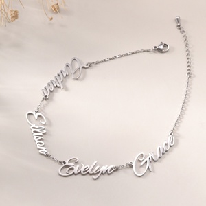 สร้อยข้อมือสแตนเลสชุบทองคำชมพูแบบปรับแต่งได้สำหรับผู้หญิง พร้อมชื่อสกุลส่วนตัว - ของขวัญคริสต์มาส - Product Image 1