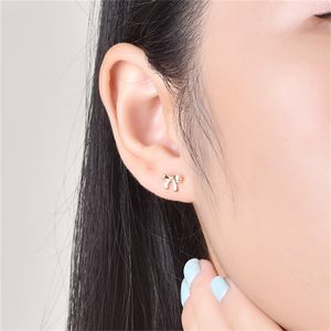 Magnifiques mini boucles d'oreilles clous papillon en argent S925, brillantes, pour usage quotidien - Product Image 3