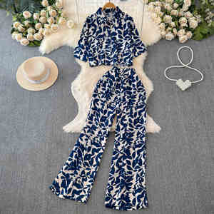 Completo da donna due pezzi casual da vacanza: camicia a maniche corte stampata e pantaloni lunghi a gamba larga dritti - Product Image 3