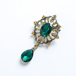 Broche en cristal de couleur diamant rétro de haute qualité, style européen et américain, anti-lumière, pour femmes, directement de l'usine - Product Image 5