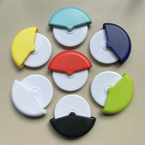 LOGO personalizzato cucina in plastica semicircolare taglia <span class=keywords><strong>Pizza</strong></span> per tagliare <span class=keywords><strong>Pizza</strong></span> e torta che accetta LOGO personalizzato cucina <span class=keywords><strong>Pizza</strong></span> <span class=keywords><strong>T</strong></span> - Product Image 3