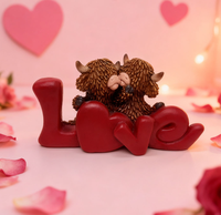 Figurine d'animal mignonne, statue de bovins des Highlands en résine, ornement de dessin animé, décoration de la Saint-Valentin peinte à la main