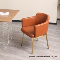 Chaise d'étude en cuir d'accoudoir de designer italien pivotant en fer léger de luxe pour la réception à domicile MDF moderne Art Style minimaliste