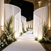 Élégant cadre de toile de fond en fer blanc moderne et durable en forme de S pour décorations de cérémonie de mariage et de fête d'anniversaire