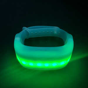 LSD B605B 2026 Nuovo Braccialetto Luminoso Moderno in <span class=keywords><strong>Silicone</strong></span>, Fascia Fluorescente Personalizzabile per Feste e Concerti, Smart DMX - Product Image 2
