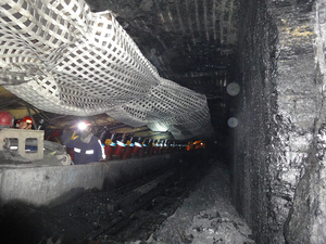 แผงลวดตาข่ายเชื่อมชุบสังกะสีขนาด4มม. ตาข่ายเสริมแรงสำหรับเหมืองถ่านหิน - Product Image 3