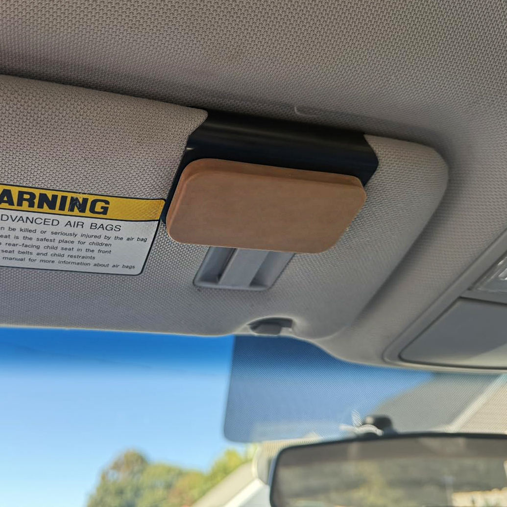 กล่องบรรจุภัณฑ์ 1 ชิ้น + คลิปโลหะ 1 ชิ้น + บล็อกไม้สำหรับอโรมาเธอราพี 1 ชิ้น