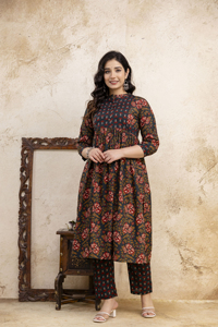 Elegant Women Dark Green Kurta <b>Pant</b> Set Cotton Cambric Sequin Embroidery Modern Ethnic Wear for Daily and Party Style 2 Piece - Product Image 2