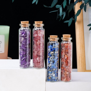 Bottiglie <span class=keywords><strong>trasparenti</strong></span> di cristallo curativo naturale all'ingrosso bottiglie <span class=keywords><strong>colorate</strong></span> di pietra frantumata che desiderano per la decorazione - Product Image 4