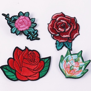 カスタムフローラル刺繍ワッペン アイロン接着 ローズフラワーアップリケ 衣類アクセサリー用 3D刺繍縫い付けワッペン DIY衣類用 - Product Image 3