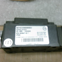 Nuevo Controlador Lógico Programable (PLC) Original Listo para Usar 102283 De Scurit NZ1VZ-538EM5MD-C para Automatización Industrial en Almacenes