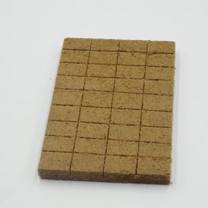 Cubes de démarrage de feu en bois instantanés à base de sciure de bois et de cire de paraffine - Product Image 4