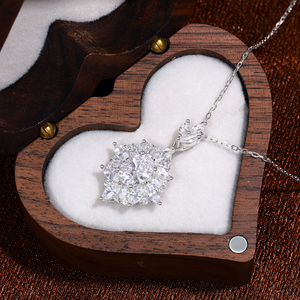 Pendentif de luxe pour femme en argent sterling 925 personnalisé, en forme de flocon de neige, serti de zircon cubique, plaqué rhodium, taille brillante, pour mariage - Product Image 3