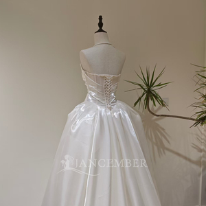 Vestido de Novia Moderno LY88 con Cuello Barco, Encaje Brillante, Volantes, Flores, Apliques de Cristal y Bordados para Fiesta - Product Image 6