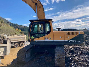 Excavatrice sur chenilles multifonctionnelle d'origine coréenne d'occasion Hyundai HX220HD Moteur Yanmar Pompe à engrenages à haut rendement Roulement en bon état - Product Image 3