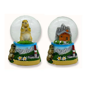 Logo personnalisé résine <span class=keywords><strong>alpes</strong></span> écureuil neige montagne ski allemagne <span class=keywords><strong>suisse</strong></span> boule à neige autriche souvenir globe d'eau - Product Image 1