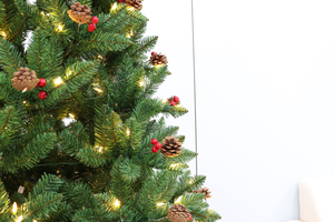 Leds blanches chaudes pré-éclairées à charnière large <span class=keywords><strong>sapin</strong></span> 150CM 180CM 210CM PVC aiguille dure arbre de noël en épicéa mélangé avec charnières en métal - Product Image 6