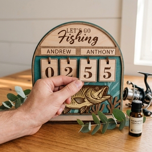 Suiviur de prises de pêche en bois avec nom personnalisable, décoration artisanale pour pêcheurs et décoration intérieure - Product Image 4