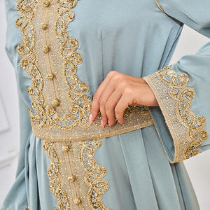 Estilo simple Ropa de mujer musulmana tradicional Color liso Decoración de encaje dorado Vestidos de caftán DE LA India - Product Image 6