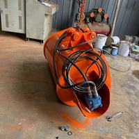 Godet mélangeur à béton pour chargeuse compacte hautement efficace, en acier Hardox400, pour pièces de machines de construction de 1 à 50 tonnes